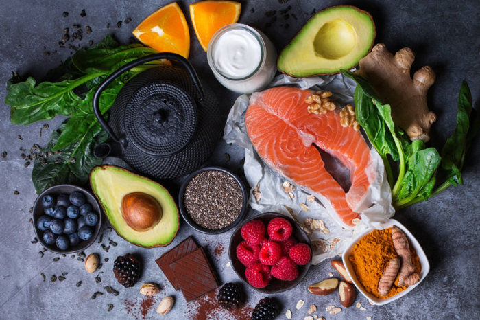 Como a dieta MIND une alimenta&ccedil;&atilde;o e sa&uacute;de cerebral para reduzir o risco de dem&ecirc;ncia e preservar a mem&oacute;ria