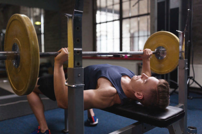 Bulking e Cutting: como funcionam essas estrat&eacute;gias para ganhar m&uacute;sculo e perder gordura?