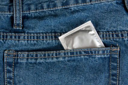 Chemsex e sa&uacute;de: entenda a pr&aacute;tica, os riscos e as formas de preven&ccedil;&atilde;o