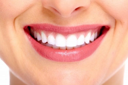 Implante dent&aacute;rio: o que &eacute;? Quando fazer? Quem pode fazer? Como &eacute; feito? Quais s&atilde;o as vantagens?