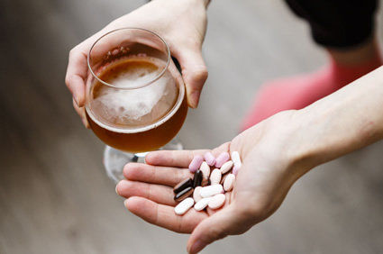 Posso beber tomando remédios?