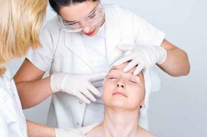 Xantelasma: o que &eacute;? Quais s&atilde;o as causas? E os sintomas? Como o m&eacute;dico diagnostica e trata? Existem complica&ccedil;&otilde;es? Como prevenir?